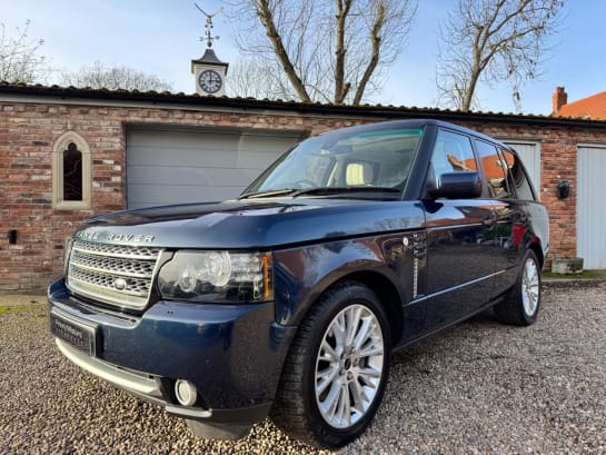 A 2012 LAND ROVER RANGE ROVER 4.4 TD V8 Westminster