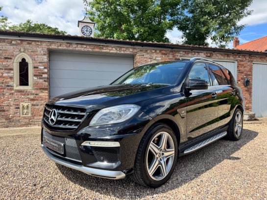 A 2014 MERCEDES-BENZ M CLASS 5.5 ML63 V8 AMG