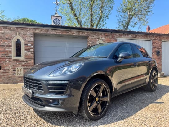 A 2017 PORSCHE MACAN 3.0 TD V6 S