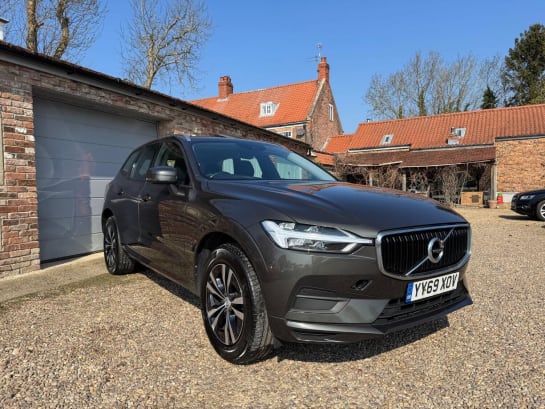 A 2020 VOLVO XC60 2.0 Momentum B4 AWD (197hp) Auto