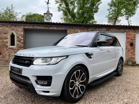 A 2016 LAND ROVER RANGE ROVER SPORT 5.0 V8 Autobiography Dynamic