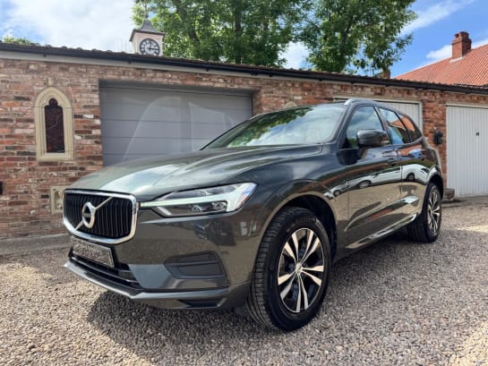 A 2020 VOLVO XC60 2.0 Momentum B4 AWD (197hp) Auto