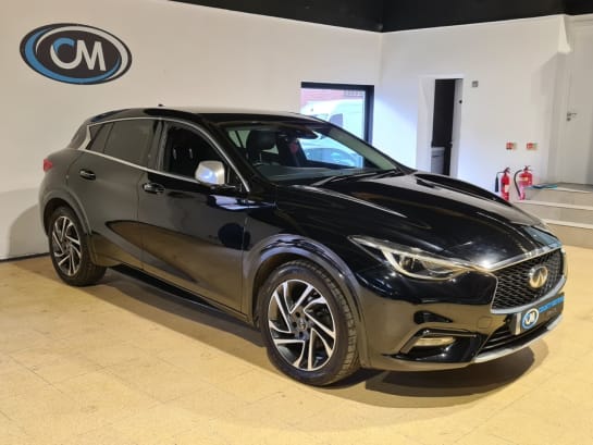 A null INFINITI Q30 1.5d Premium Hatchback 5dr Diesel Manual Euro 6 (s/s) (109 ps) * 360 camera