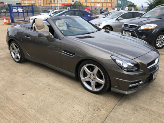 A null MERCEDES-BENZ SLK 2.1 SLK250 CDI BLUEEFFICIENCY AMG SPORT 2d 204 BHP FULL SERVICE HISTORY