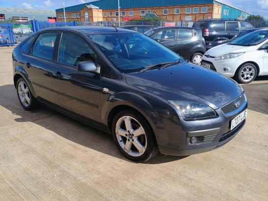 A null FORD FOCUS 1.8 Zetec Climate Hatchback 5dr Petrol Manual (169 g/km, 123 bhp)