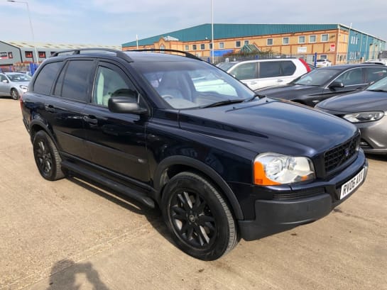 A null VOLVO XC90 2.4 D5 SE SUV 5dr Diesel Geartronic AWD (239 g/km, 185 bhp)