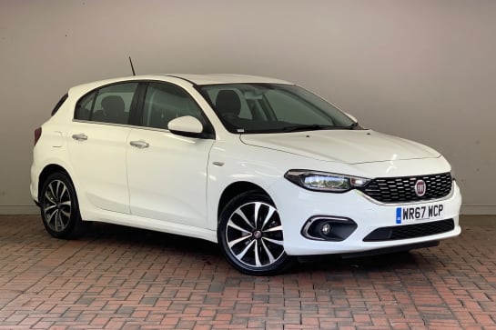 A 2017 FIAT TIPO 1.4 Lounge 5dr [17" alloy wheels, Cruise control, LED daytime running lights]