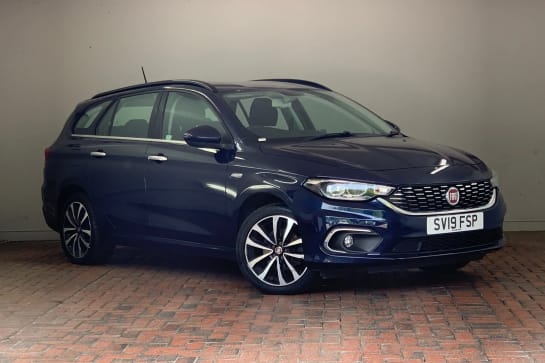 A 2019 FIAT TIPO 1.4 Lounge 5dr [17" Alloys, Cruise Control, Rear Parking Sensors, Parkview Rear Parking Camera]