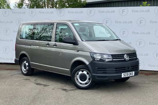 A 2019 VOLKSWAGEN TRANSPORTER SHUTTLE 2.0 TDI BMT 102PS S Minibus [Bluetooth connectivity,Electrically heated and adjustable door mirrors,Electric front windows]