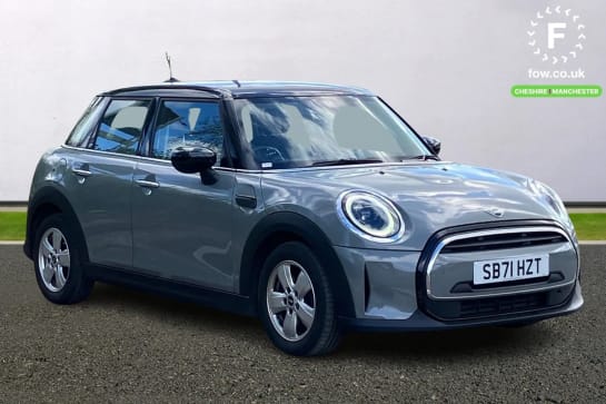 A 2022 MINI HATCH 1.5 Cooper Classic 5dr Auto [Roof and Mirror Caps - Black,Compatible mobile phone bluetooth with audio streaming,Cruise control with brake assist,Perf