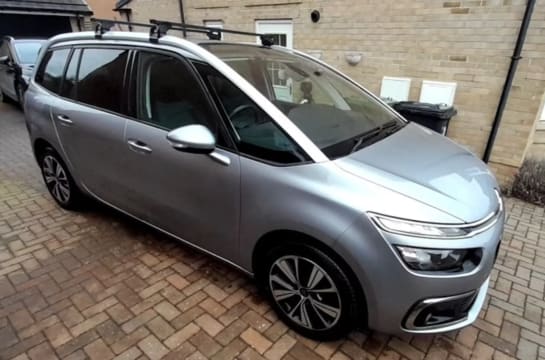 A 2018 CITROEN GRAND C4 PICASSO 1.6 BlueHDi Feel 5dr [ Air conditioning for row 3 passengers , Front and rear parking sensor , Bluetooth with USB and AUX input ,  12" HD panoramic sc