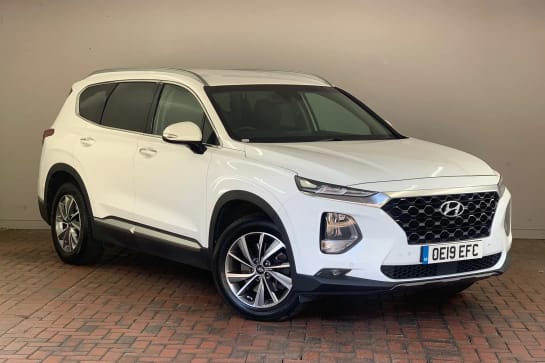 A 2019 HYUNDAI SANTA FE 2.2 CRDi Premium 5dr 4WD Auto [Adaptive cruise control with Stop and Go,Lane departure warning system,Premium audio system with 10 speakers,Steering w