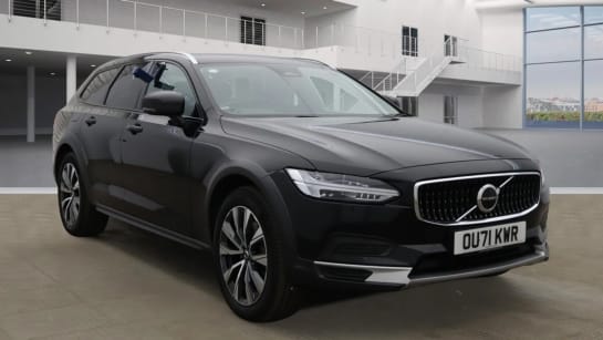A 2021 VOLVO V90 2.0 B5D Cross Country 5dr AWD Auto [19" Alloy Wheels, Parking Sensors, Privacy Glass]