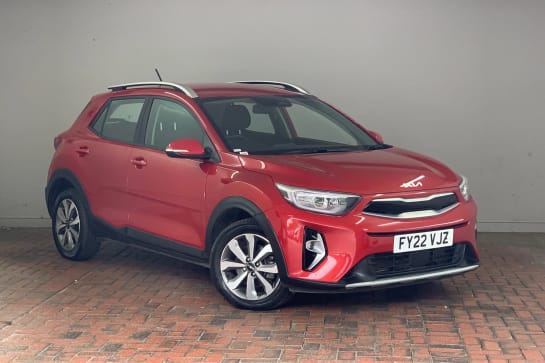 A 2022 KIA STONIC 1.0T GDi 99 2 5dr [16" alloy wheels, LED daytime running lights, Welcome and follow-me home light functionality]