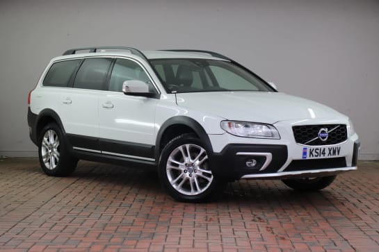 A 2014 VOLVO XC70 D5 [215] SE Lux 5dr AWD Geartronic [Tinted Windows, Heated Front Seats, Winter Pack, Power Tailgate]