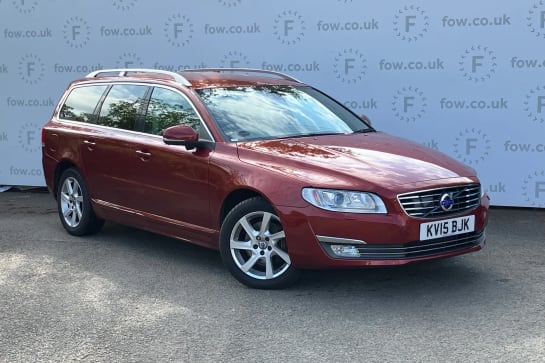 A 2015 VOLVO V70 D5 [215] SE Lux 5dr Geartronic [Winter Pack with Active Bending Headlamps, Dark tinted rear windows, LED daytime running lights, Active bi-xenon headl