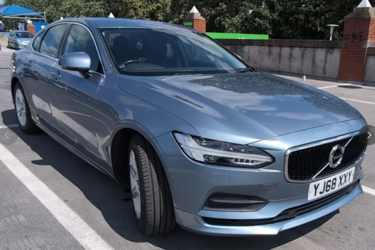 A 2018 VOLVO S90 2.0 D4 Momentum 4dr Geartronic [ Bluetooth system , Adaptive cruise control with pilot assist , Heated front seats , Winter Pack with Head-Up Display