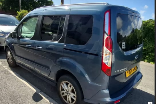 A 2020 FORD TOURNEO CONNECT 1.5 EcoBlue 120 Titanium 5dr [Panoramic Roof, Heated Seats]