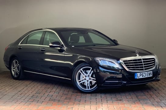 A 2014 MERCEDES-BENZ S CLASS S350L BlueTEC SE Line 4dr Auto [Active park assist with parktronic system, COMAND online with Media interface system, Auto dimming driver's door mirro