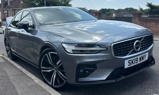 A 2019 VOLVO S60 2.0 T5 R DESIGN Edition 4dr Auto [ Bluetooth handsfree system , Front park assist , Rear park assist camera , Intellisafe pro pack ]