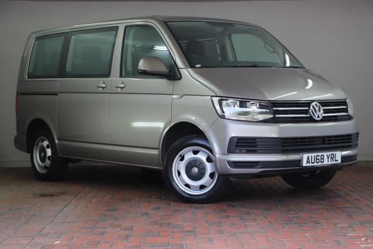 A 2018 VOLKSWAGEN TRANSPORTER SHUTTLE 2.0 TDI BMT 102PS SE Minibus [Front and Rear Parking Sensors, Bluetooth]
