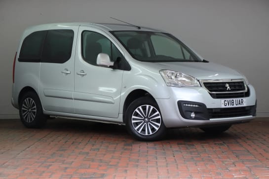 A 2018 PEUGEOT PARTNER TEPEE 1.6 BlueHDi 100 Active 5dr ETG [Cruise control + speed limiter,Steering column remote control for stereo,LED daytime running lights,Heated windscreen]