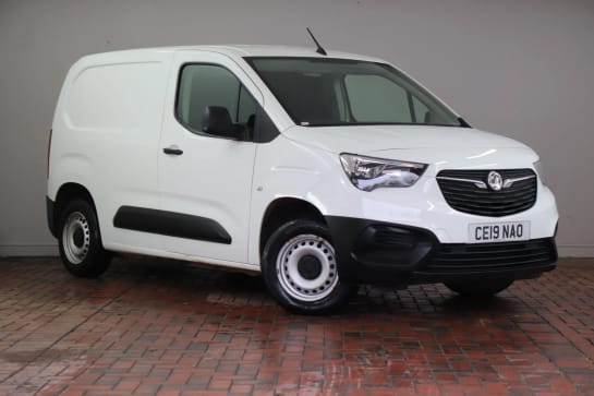 A 2019 VAUXHALL COMBO CARGO 2000 1.6 Turbo D 100ps H1 Edition Van [Bluetooth, USB Charging Point in Glovebox]