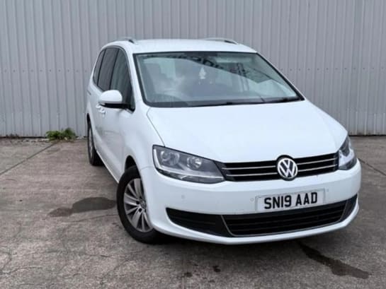 A 2019 VOLKSWAGEN SHARAN 2.0 TDI SCR 150 SE 5dr DSG [ Front and rear parking sensors , Bluetooth Telephone preparation , Electronic parking brake with auto hold ]