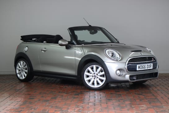 A 2016 MINI CONVERTIBLE 2.0 Cooper S 2dr [Chili Pack] [Mini Navigation System, Cruise Control, 17" Cosmos Alloys, Rear View Camera]