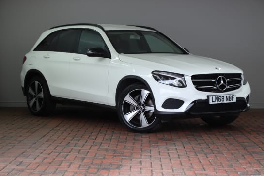 A 2018 MERCEDES-BENZ GLC GLC 220d 4Matic Urban Edition 5dr 9G-Tronic [leather-clad  multifunction steering wheel,heated front seats,]