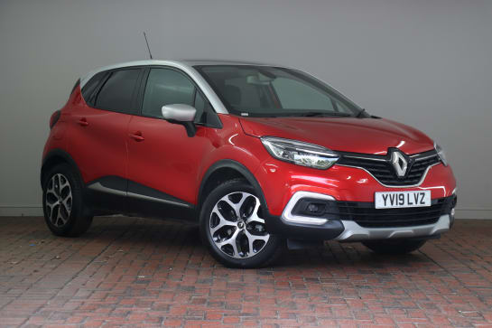 A 2019 RENAULT CAPTUR GT LINE DCI [Exterior touch pack Chrome, Interior touch pack Chrome, Premium pack, Techno pack with front and rear parking sensors]