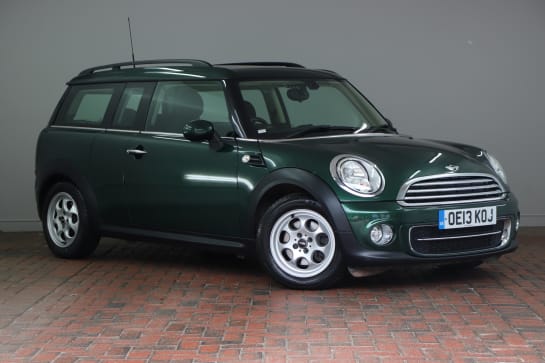 A 2013 MINI CLUBMAN 2.0 Cooper D 5dr Auto [Bluetooth, Park Distance Control, Heated Mirrors and Windscreen Washer Jets]