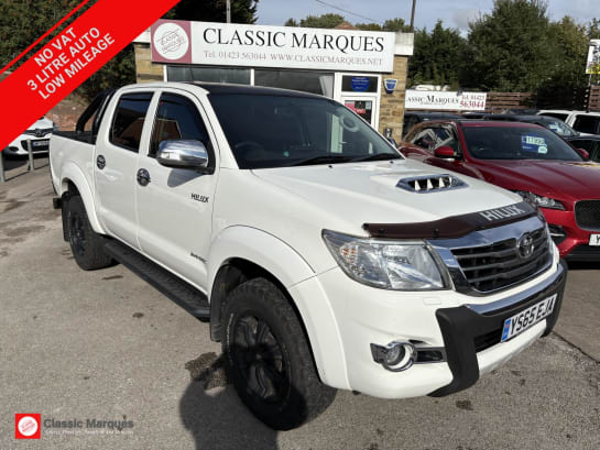 A 2015 TOYOTA HILUX 3.0 D-4D Invincible X Pickup Double Cab 4dr Diesel Auto 4WD Euro 5 (Hi Over) (171 ps)