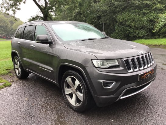 A 2014 JEEP GRAND CHEROKEE V6 CRD OVERLAND