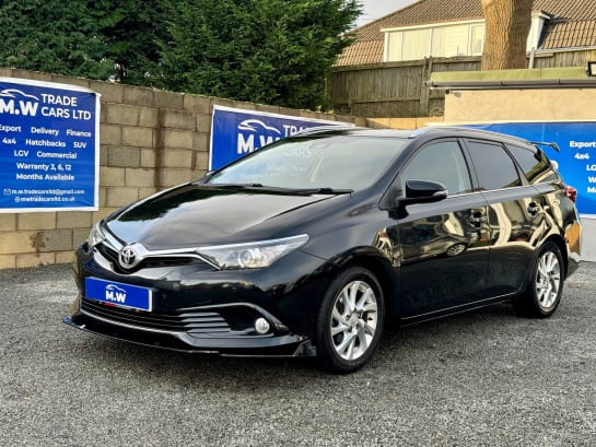 A null TOYOTA AURIS 1.6 D-4D Business Edition Touring Sports Euro 6 (s/s) 5dr (Safety Sense)