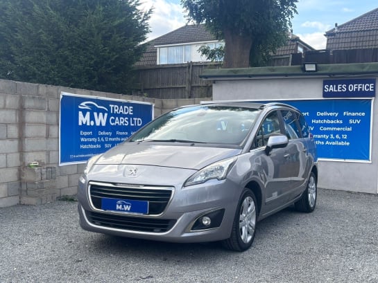 A null PEUGEOT 5008 1.6 HDi Active Euro 5 5dr