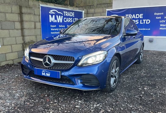 A 2020 MERCEDES C CLASS C 220 D AMG LINE PREMIUM PLUS