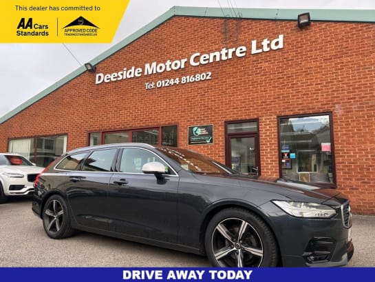 A null VOLVO V90 2.0 D4 R-Design Estate 5dr Diesel Auto Euro 6 (s/s) (190 ps) Rear parking s