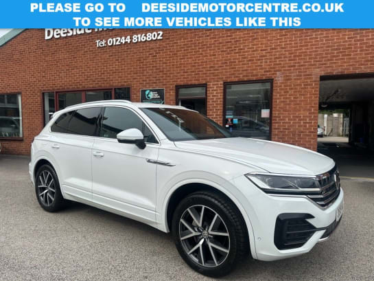 A 2019 VOLKSWAGEN TOUAREG 3.0 TDI V6 R-Line SUV 5dr Diesel Tiptronic 4Motion Euro 6 (s/s) (286 ps) Re