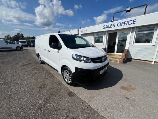 A null VAUXHALL VIVARO 1.5 Turbo D 2900 Dynamic Panel Van 6dr Diesel Manual L2 H1 Euro 6 (s/s) (10