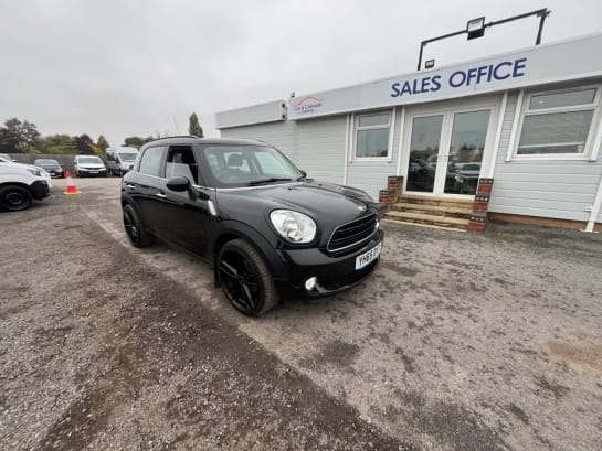 A 2015 MINI COUNTRYMAN 1.6 Cooper D Business Edition SUV 5dr Diesel Manual Euro 5 (s/s) (112 ps) *