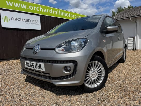 A 2016 VOLKSWAGEN UP 1.0 High up!