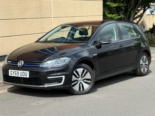 A null VOLKSWAGEN E-GOLF 35.8kWh e-Golf Hatchback 5dr Electric Auto (136 ps)