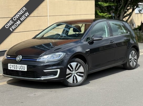 A null VOLKSWAGEN E-GOLF 35.8kWh e-Golf Hatchback 5dr Electric Auto (136 ps)