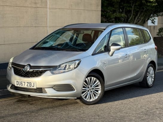 A null VAUXHALL ZAFIRA TOURER 1.4i Turbo Design MPV 5dr Petrol Manual Euro 6 (140 ps)