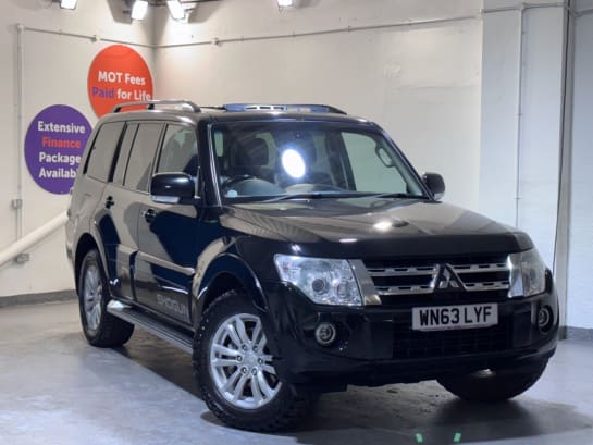A null MITSUBISHI SHOGUN 3.2 DI-DC SG3 SUV 5dr Diesel Auto 4WD Euro 5 LWB (197 ps) Visit Over 400 Ca