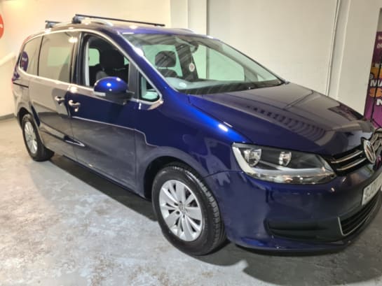 A null VOLKSWAGEN SHARAN 2.0 TDI SE Nav MPV 5dr Diesel DSG Euro 6 (s/s) (150 ps) Visit Over 400 Cars