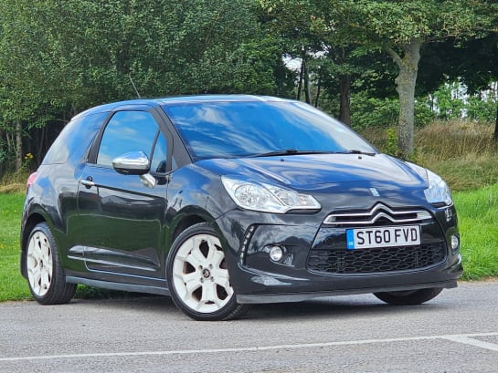 A 2010 CITROEN DS3 HDI BLACK AND WHITE