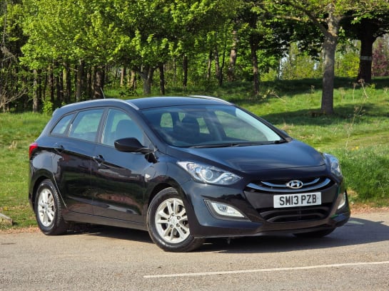 A 2013 HYUNDAI I30 1.6 CRDi Blue Drive Active Tourer Euro 5 (s/s) 5dr