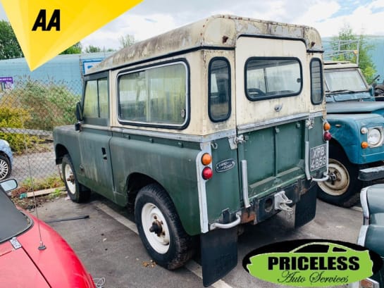 A 1969 LAND ROVER 88 2.3 4 CYL 74 BHP